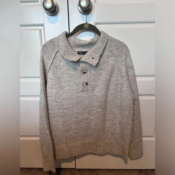SHEIN Sweaters - SHEIN sweater. NWOT. Size small